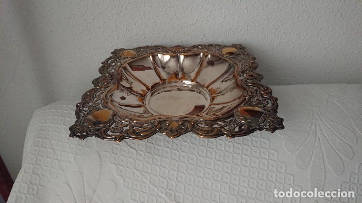 Antig&uuml;edades: BONITO CENTRO DE MESA DE METAL PLATEADO. - Foto 5
