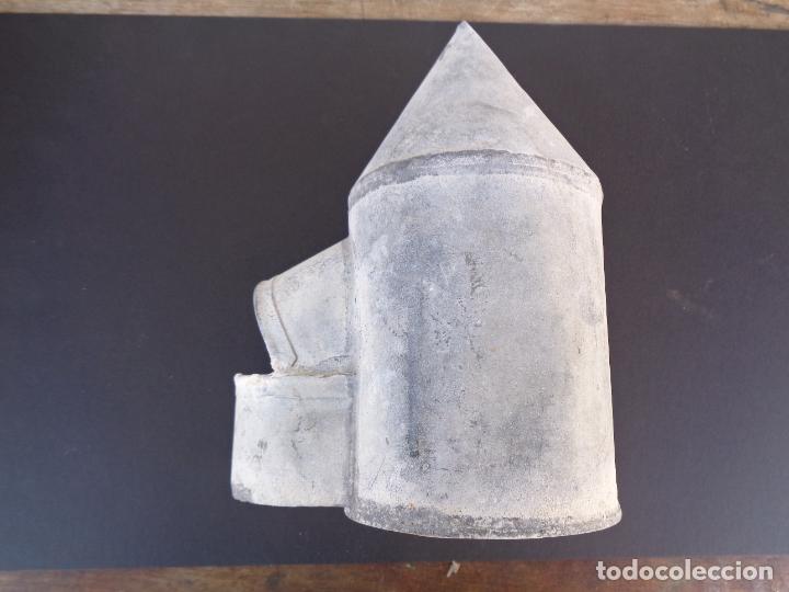Antig&uuml;edades: ANTIGUO BEBEDERO DE ZINC - Foto 4