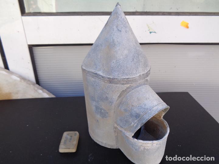 Antig&uuml;edades: ANTIGUO BEBEDERO DE ZINC - Foto 1