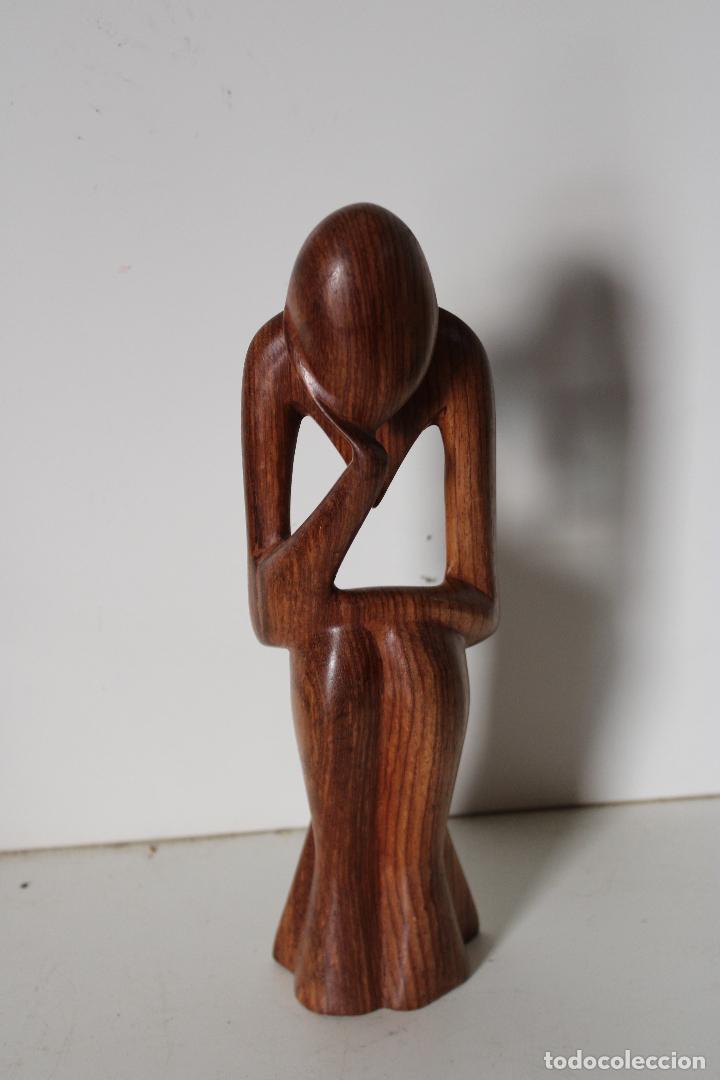 Antig&uuml;edades: pensador madera tallada - Foto 1