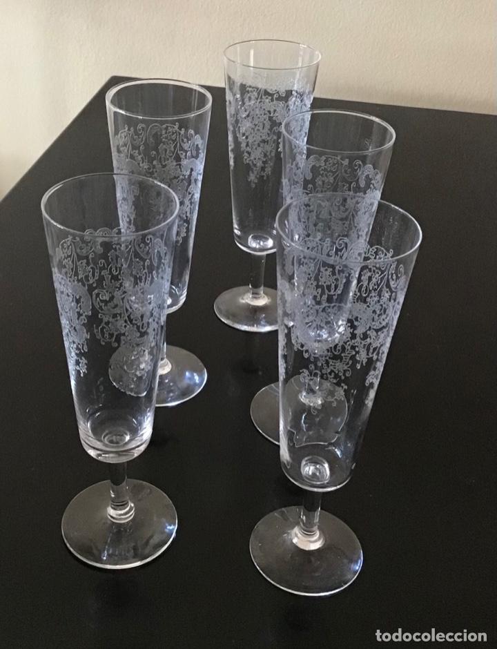 Antig&uuml;edades: Lote copas cava cristal grabado - Foto 4