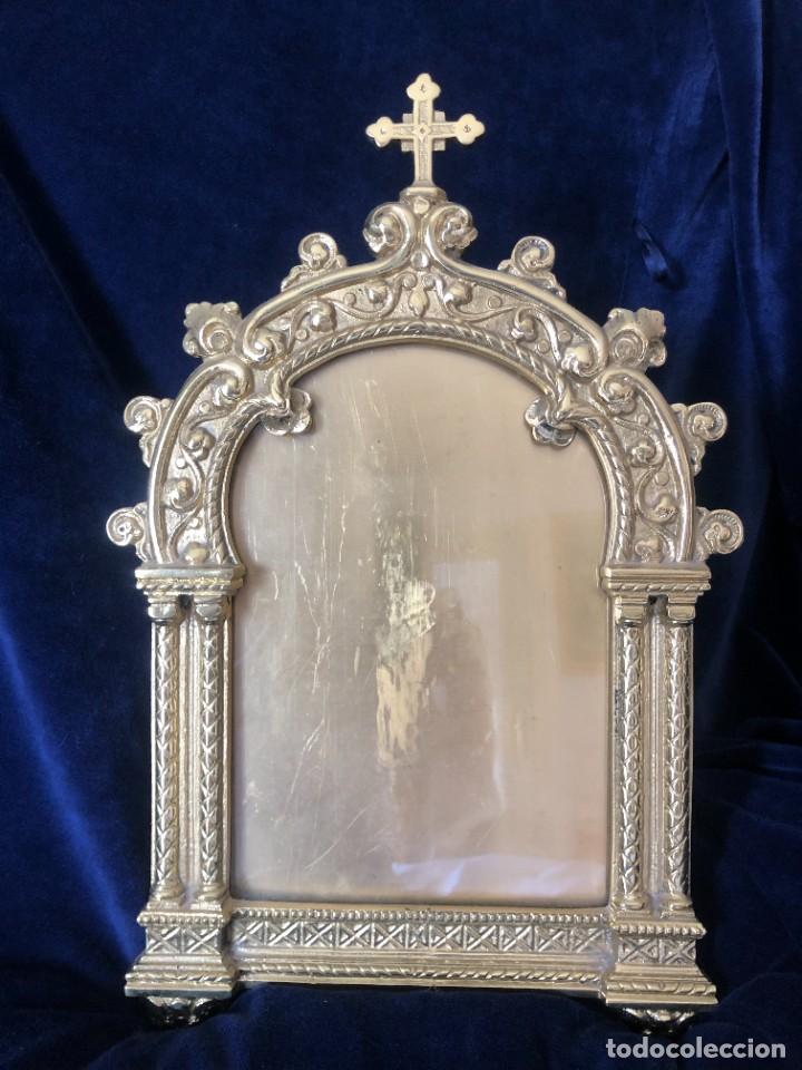 Antig&uuml;edades: MARCO CAPILLA BRONCE DORADO - Foto 1