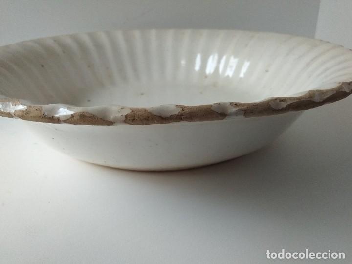 Antig&uuml;edades: Fuente o lebrillo de Manises - Foto 2
