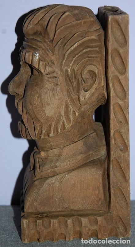 Antiguidades: FIGURA DE MADERA SUJETA LIBROS HOMBRE