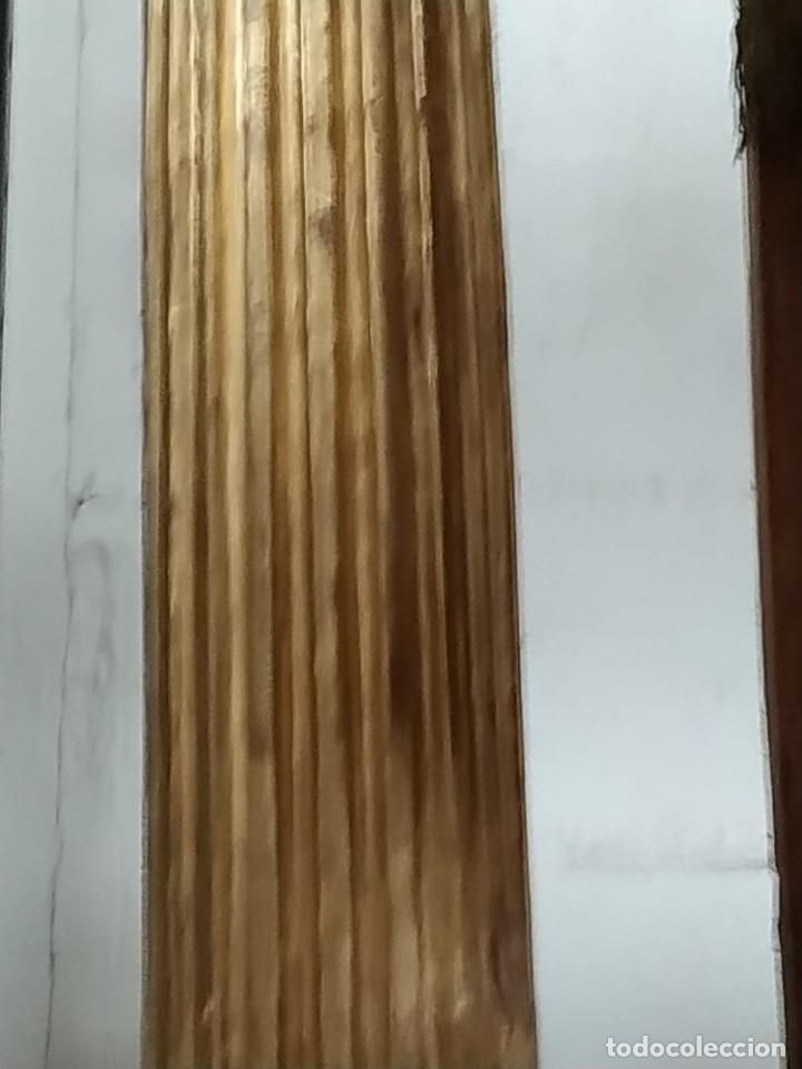Antig&uuml;edades: Columna de retablo en madera dorada - Foto 5