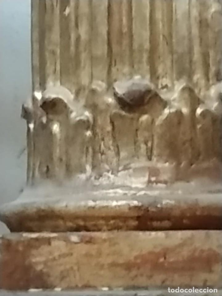 Antig&uuml;edades: Columna de retablo en madera dorada - Foto 9