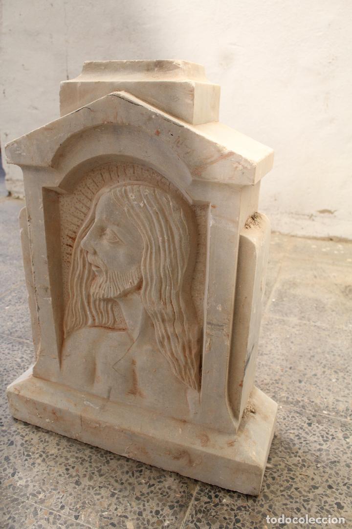 Antig&uuml;edades: relieve de Jesucristo de m&aacute;rmol blanco - Foto 3