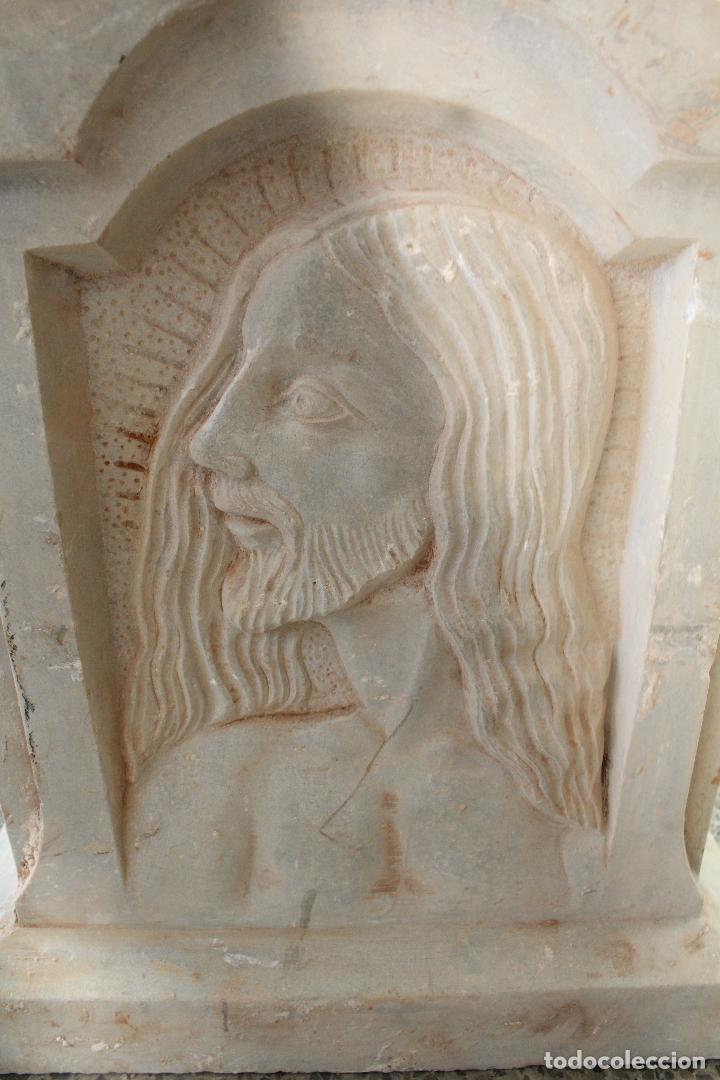 Antig&uuml;edades: relieve de Jesucristo de m&aacute;rmol blanco - Foto 6