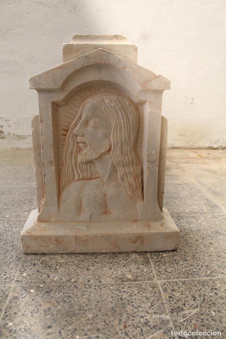 Antig&uuml;edades: relieve de Jesucristo de m&aacute;rmol blanco - Foto 1
