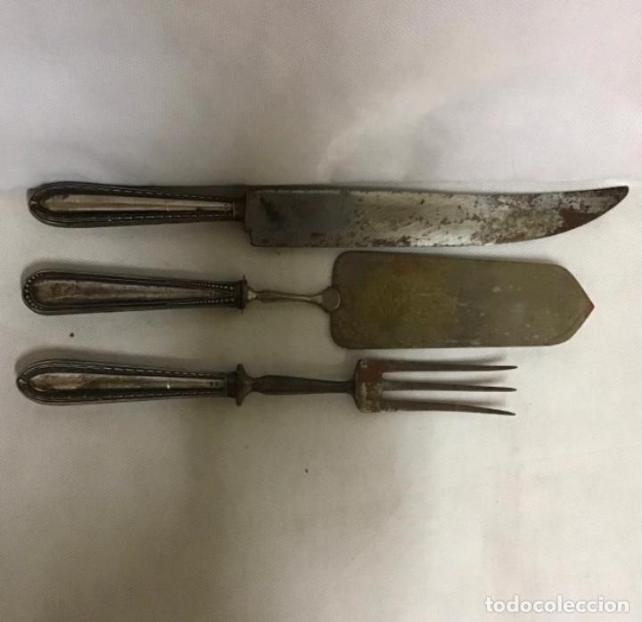 Antig&uuml;edades: ANTIGUO JUEGO DE CUBIERTOS CON MANGO DE PLATA - Foto 1