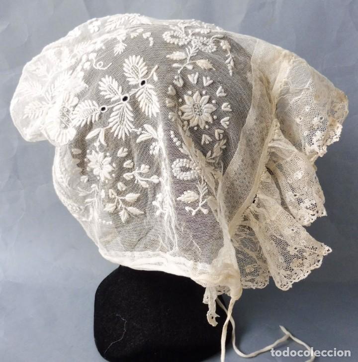 Antig&uuml;edades: ANTIGUO GORRO DE ENCAJES S. XIX - Foto 1