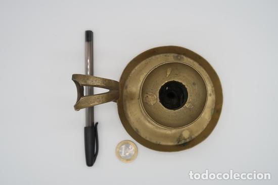 Antig&uuml;edades: PALMATORIA PORTAVELAS BRONCE - Foto 6