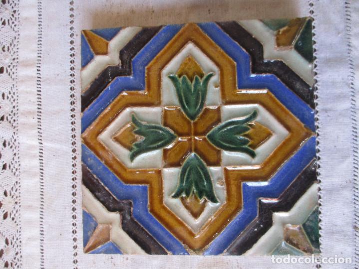 Antig&uuml;edades: Azulejo siglo XIX Triana - Foto 1