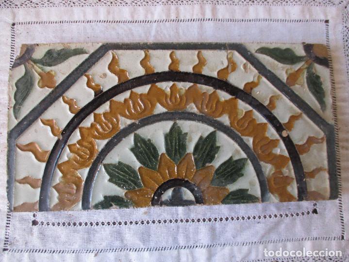 Antig&uuml;edades: Azulejo muy antiguo (Triana) - Foto 1