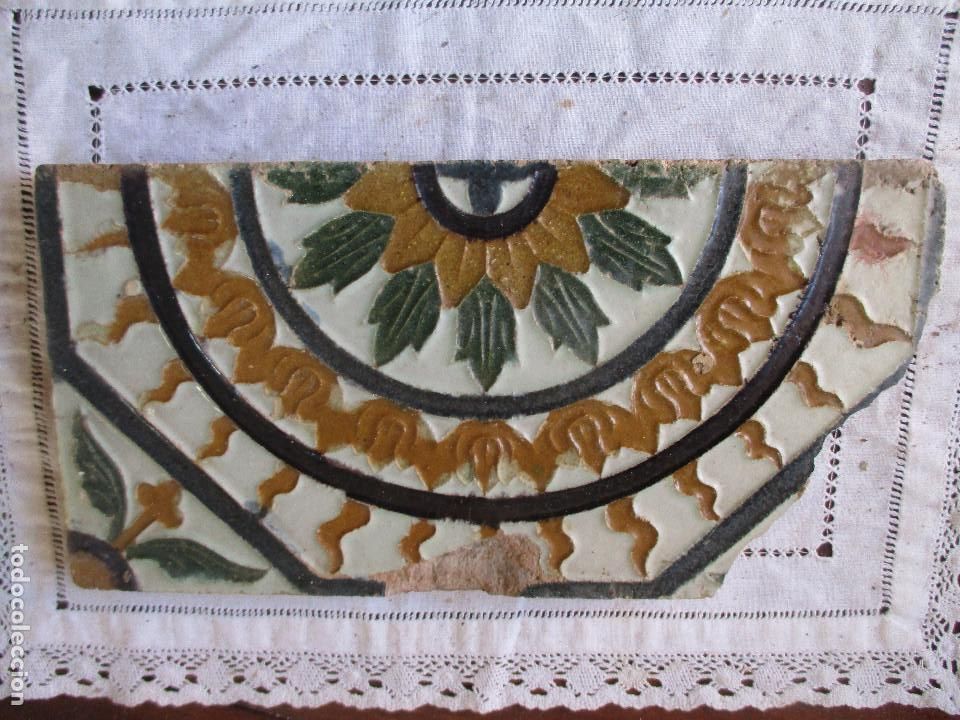 Antig&uuml;edades: Azulejo muy antiguo (Triana) - Foto 1
