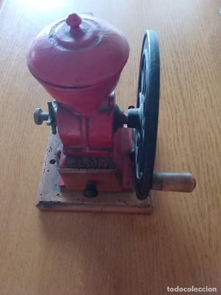 Antiquit&eacute;s: ANTIGUO MOLINILLO DE CAF&Eacute; ELMA.