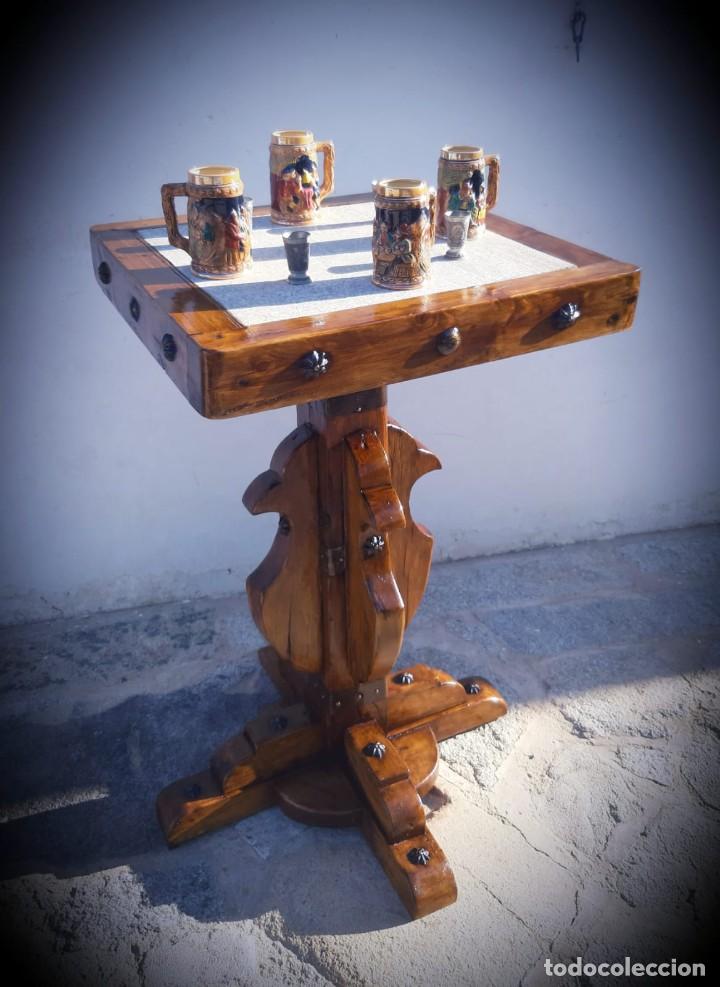 Antig&uuml;edades: Mesa de bar de madera - Foto 1