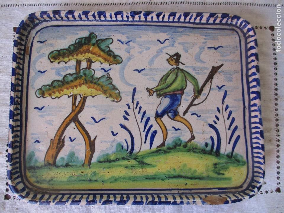 Antig&uuml;edades: Bandeja de ceramica de Triana - Foto 1