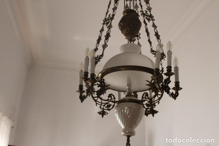 Antig&uuml;edades: lampara sube y baja de bronce - Foto 1