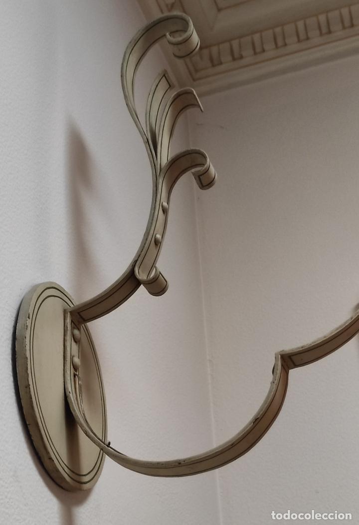 Antigüedades: Preciosa Lámpara Farol con Soporte - Fanal Hierro Pintado - Quinqué Interior - Electrificado - Foto 12 - 268401049