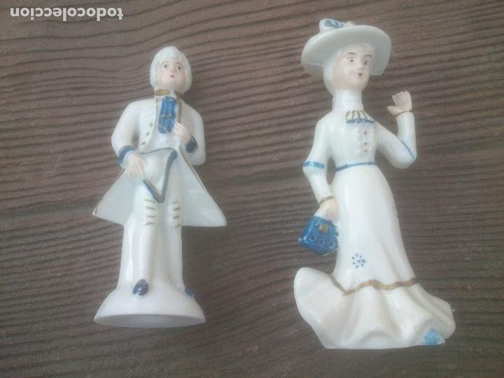 Antig&uuml;edades: PAREJA DE FIGURAS DE EPOCA - Foto 2
