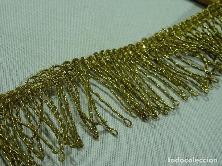 Antig&uuml;edades: 18 Metros de Fleco Antiguo Con Hilo de Oro - Foto 2