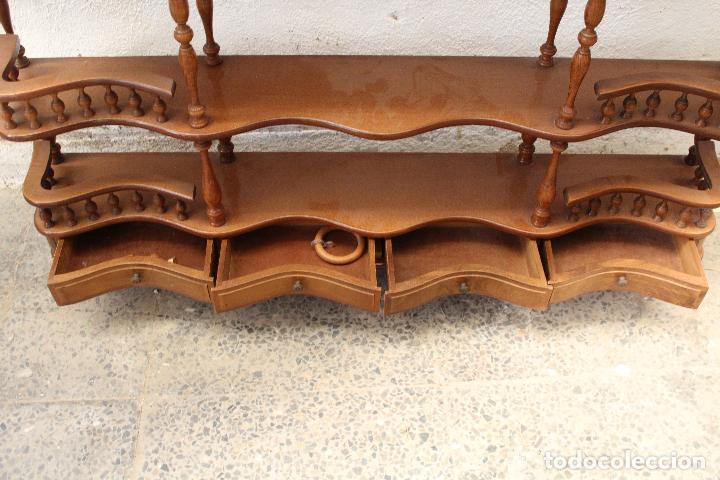 Antig&uuml;edades: mueble repisa de pared - Foto 3