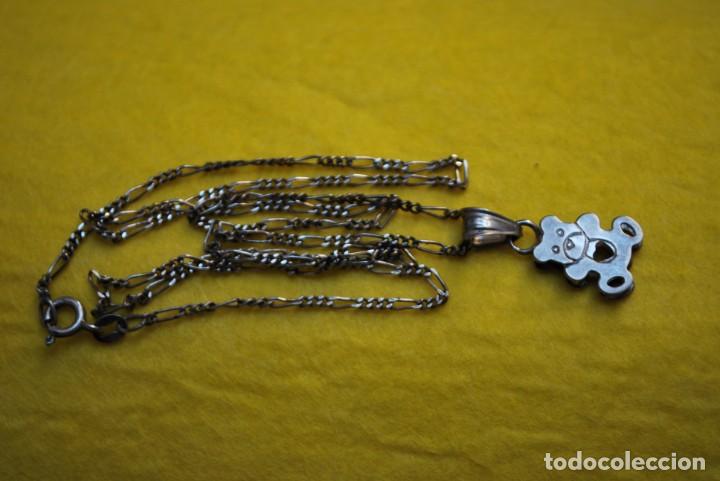 Antig&uuml;edades: CADENA de plata con colgante . - Foto 1