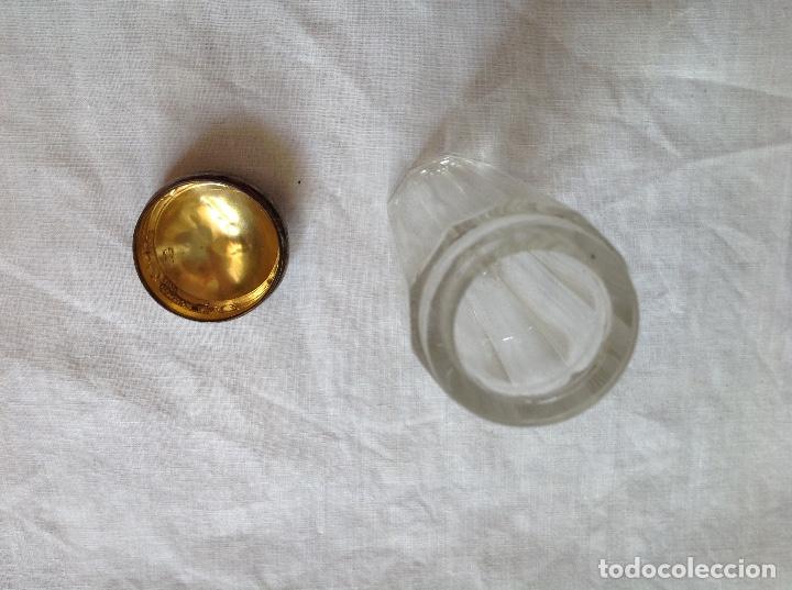 Antig&uuml;edades: Botecito de cristal y plata. - Foto 1