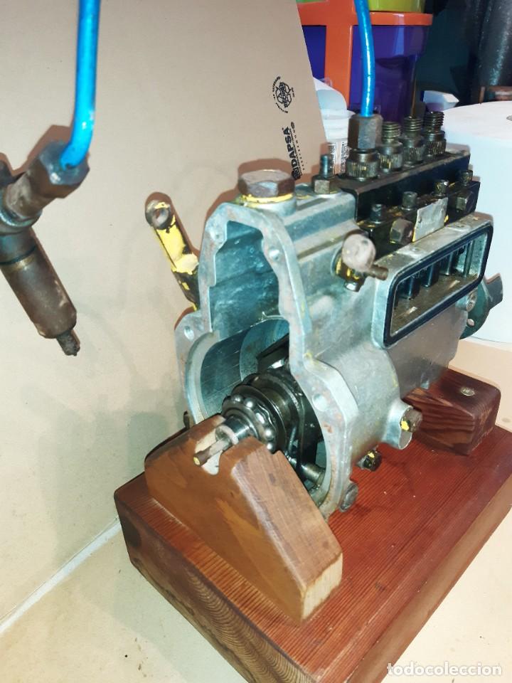 Antig&uuml;edades: Antiguo material did&aacute;ctico autoescuela - Foto 3