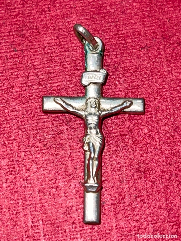 Antig&uuml;edades: Bonito crucifijo en plata de Ley - Foto 2
