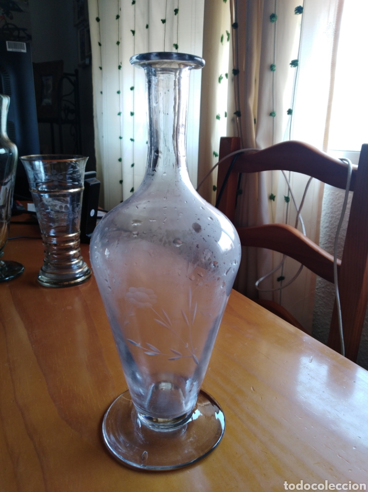 Antiguidades: Antiguo jarr&oacute;n de vidrio tallado