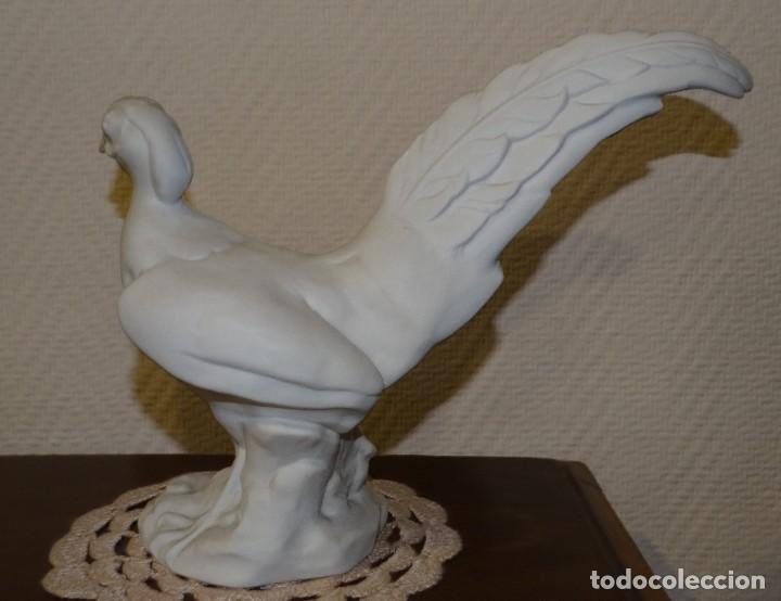 Antig&uuml;edades: PORCELANA DE BISCUIT AVE - Foto 2