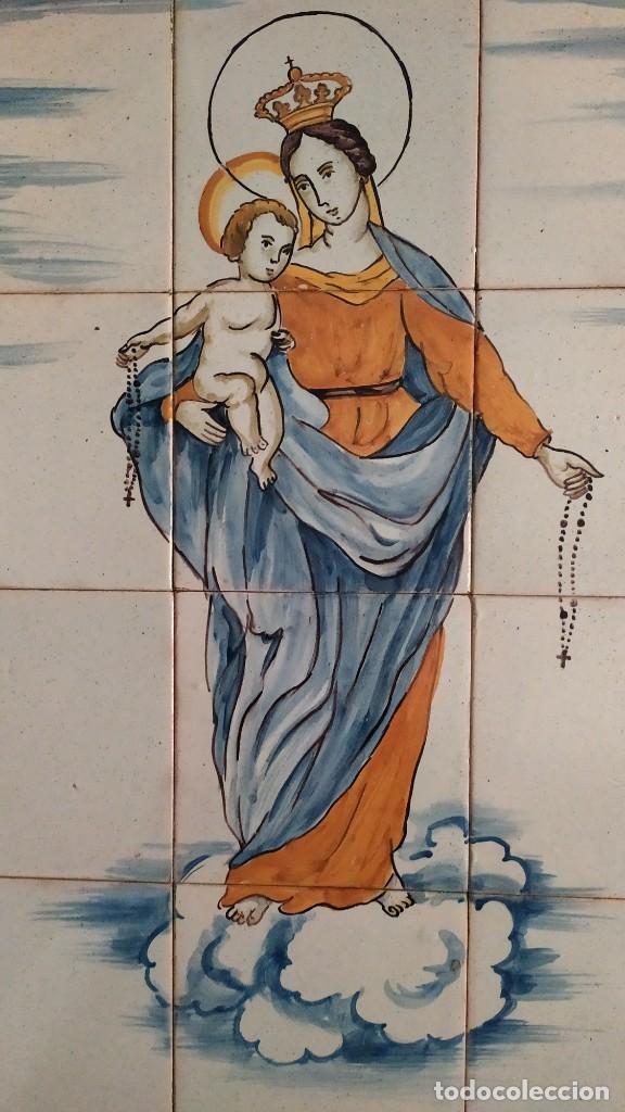 Antigüedades: Plafón religioso de azulejos pintado a mano. Virgen del Rosario por J. Guivernau - Foto 4 - 269146958