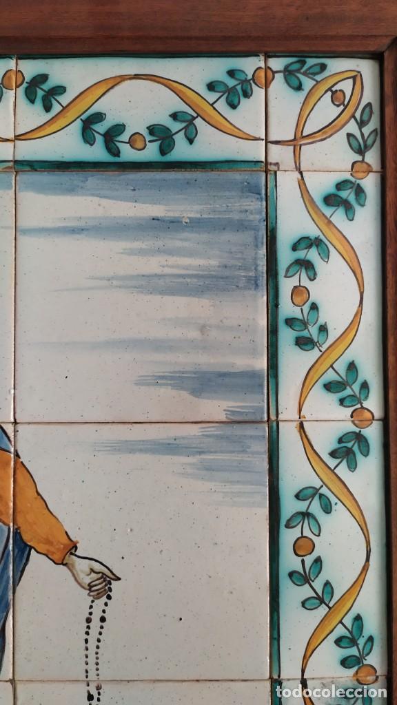 Antigüedades: Plafón religioso de azulejos pintado a mano. Virgen del Rosario por J. Guivernau - Foto 5 - 269146958