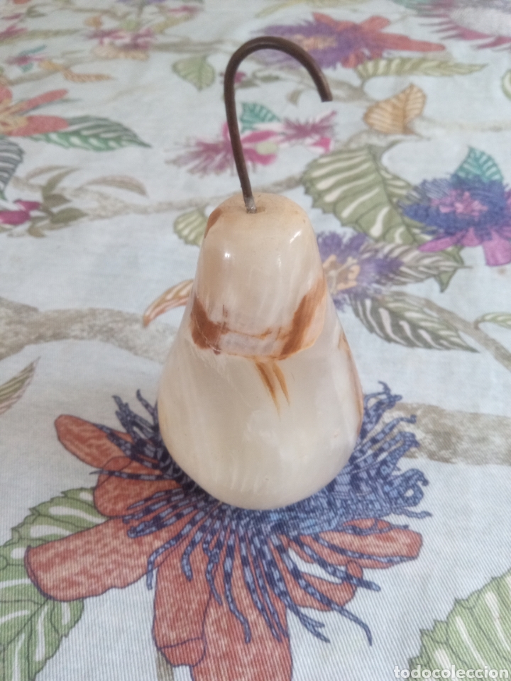 Antiques: Pera de piedra