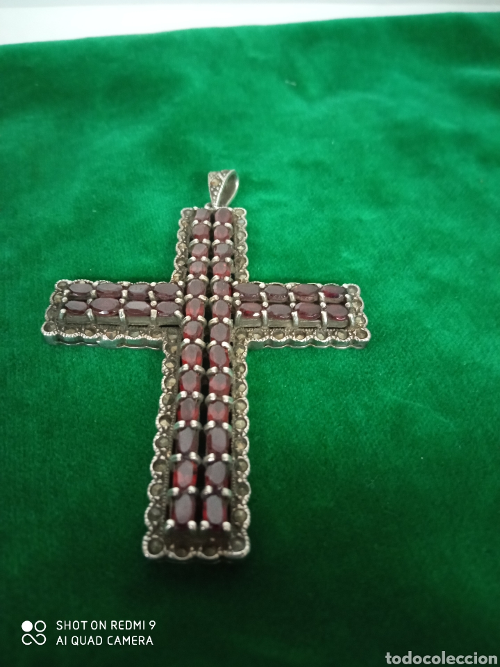 Antig&uuml;edades: Cruz de plata y piedras + - Foto 1