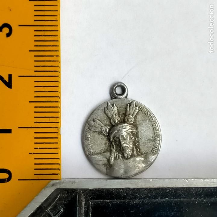 Antig&uuml;edades: antigua medalla cristo - Foto 1
