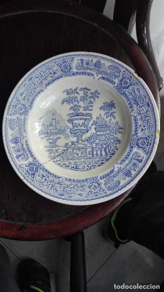 Antig&uuml;edades: Plato hondo de Vargas Segovia - Foto 1