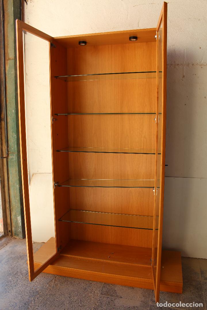 Antig&uuml;edades: vitrina de madera - Foto 7