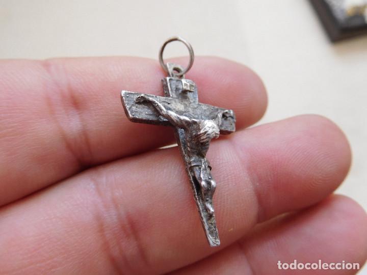 Antig&uuml;edades: Cruz de plata tipo Dali - Foto 2