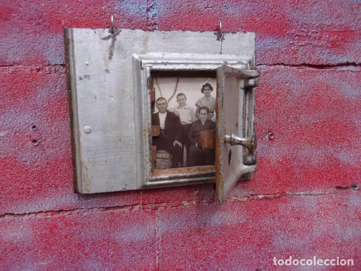 Antiguidades: bonita puerta de cocina economica,hierro fundido,la recorte con la radial de otra pieza