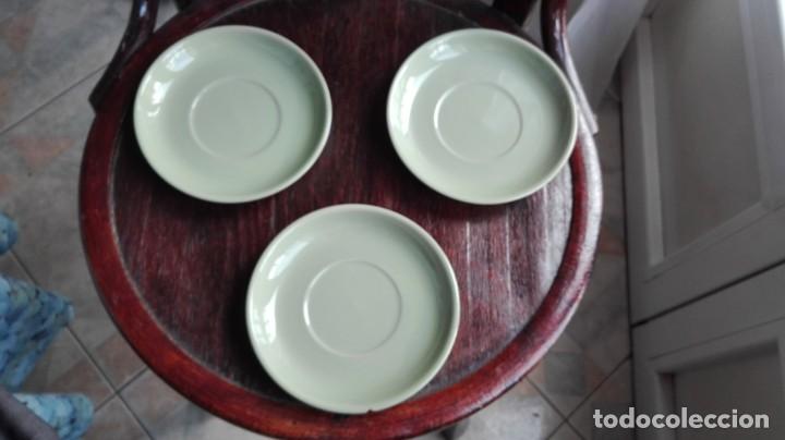 Antig&uuml;edades: 3 platos de porcelana de postre - Foto 1