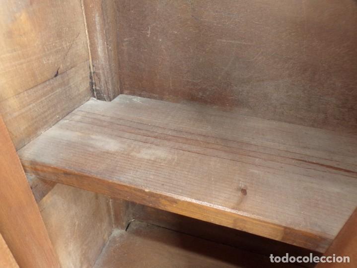 Antigüedades: entredos taquillon recibidor antiguo con talla policromada y herrajes plafones cuarterones - Foto 16 - 269846703