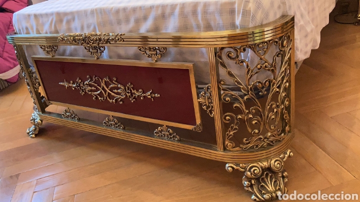 Antig&uuml;edades: Dormitorio de lat&oacute;n y cristal rojo - Foto 3