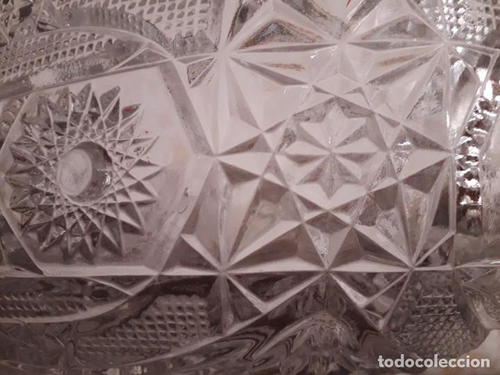 Antiguidades: Frutero de cristal con asa de metal