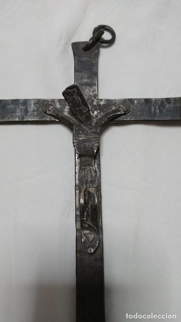 Antig&uuml;edades: CRUCIFIJO FORJA - Foto 1