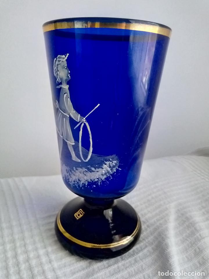 Antig&uuml;edades: Copa cristal cobalto, pintada en oro y esmalte blanco - Foto 3