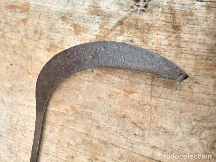 Antig&uuml;edades: Hoja de hoz de hierro forjado - Foto 4