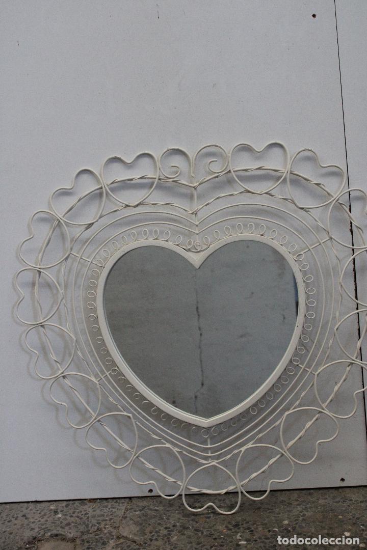 Antig&uuml;edades: ESPEJO CORAZON EN HIERRO DE FORJA - Foto 1